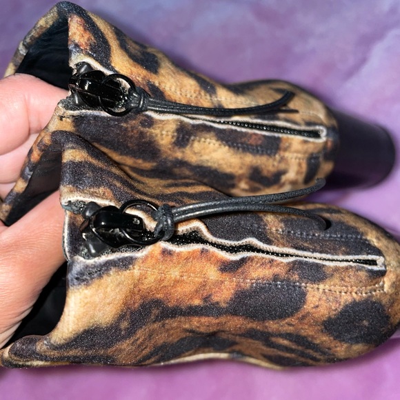 Isabel Marant RITZA leopard print ankle boots - Picture 4 of 16